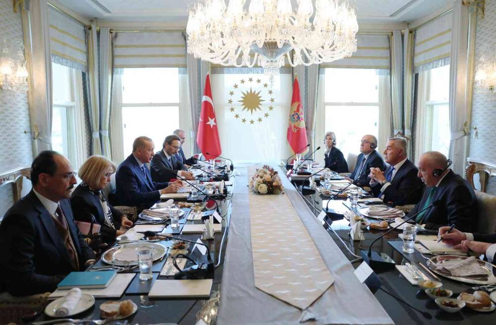 Cumhurbaşkanı Erdoğan ile Karadağ Cumhurbaşkanı Cukanoviç heyetler arası görüşme gerçekleştirdi