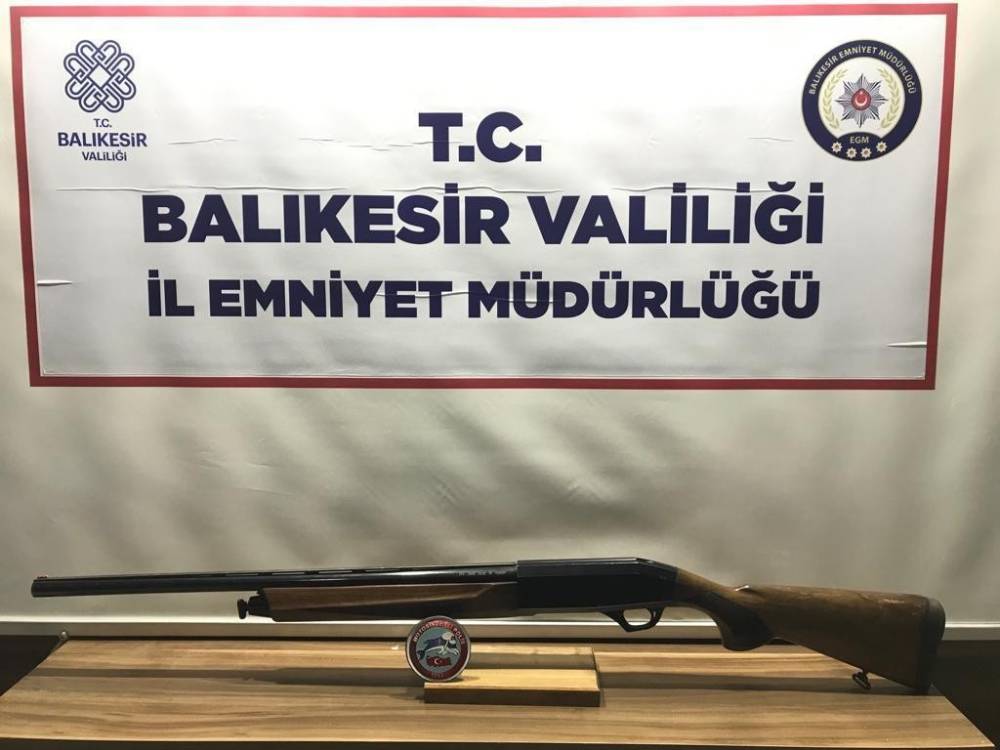 Balıkesir’de polis 48 aranan şahsı yakaladı