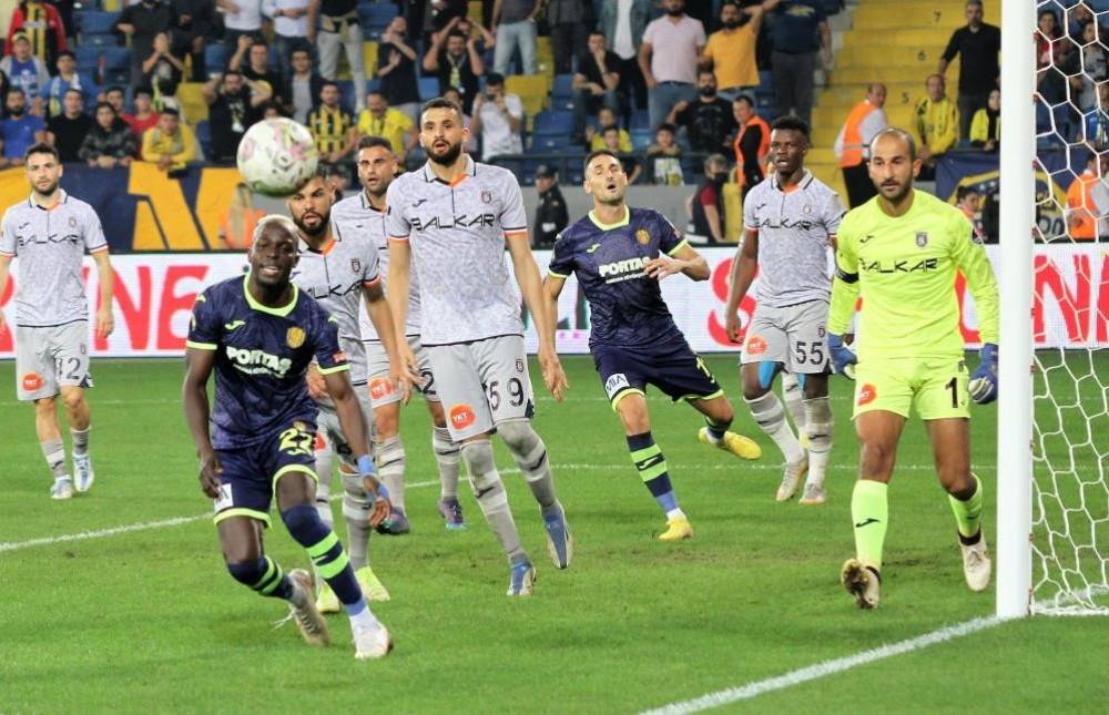 Medipol Başakşehir ile MKE Ankaragücü 8. randevuda