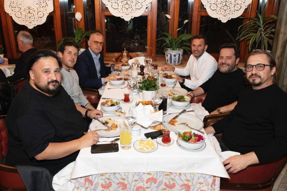 Galatasaray Futbol Takımı iftar yemeğinde bir araya geldi