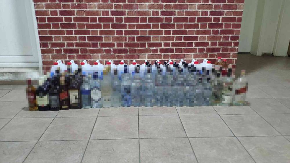 Beyoğlu’nda sahte alkol operasyonu: 65 litre etil alkol ele geçirildi