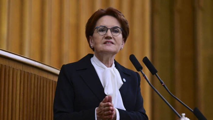 Akşener de 'tam yetki'yi aldı