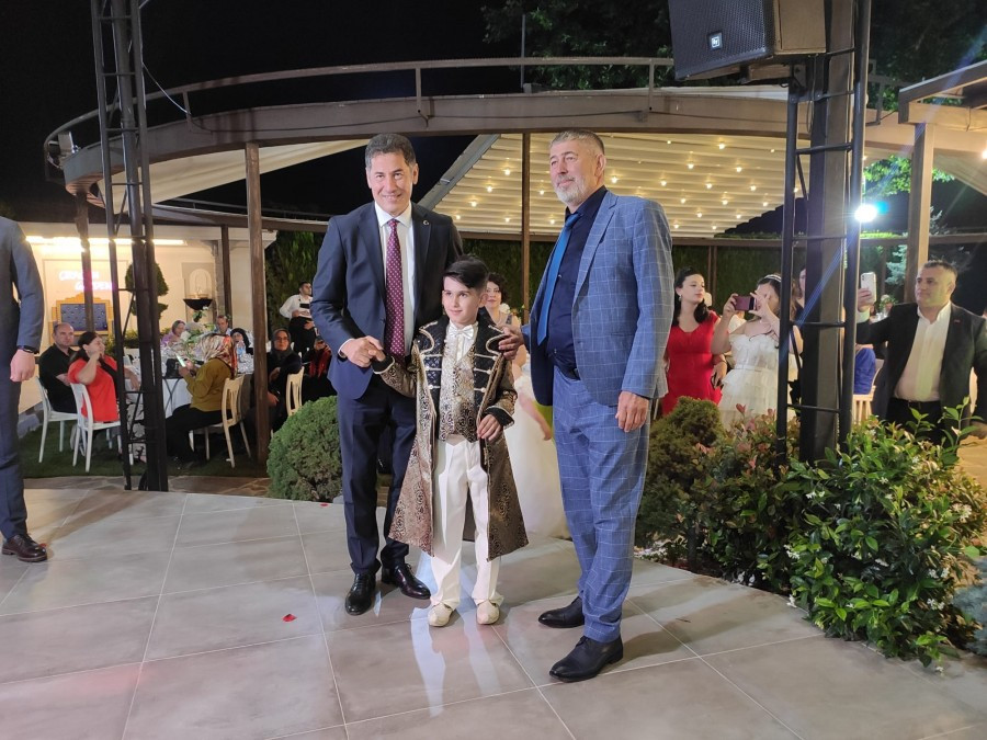 Sinan Oğan Bursa'da sünnet düğününe katıldı